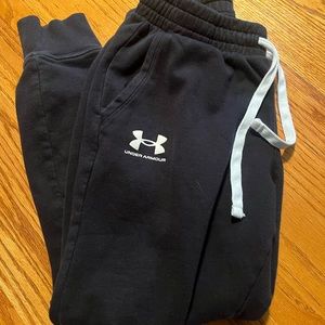 size M under armour sweatpants